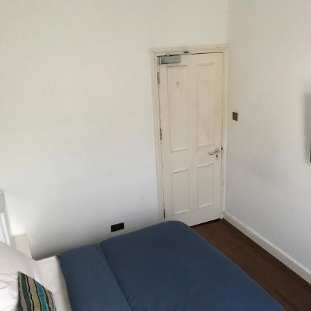 Golders Guesthouse Londres Extérieur photo